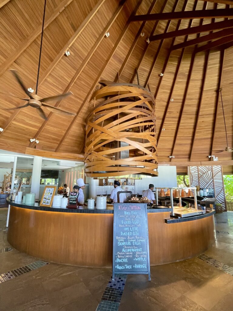 Ozen Life Maadhoo features an impressive selection of dining venues, ensuring a memorable experience with flavours from around the world.