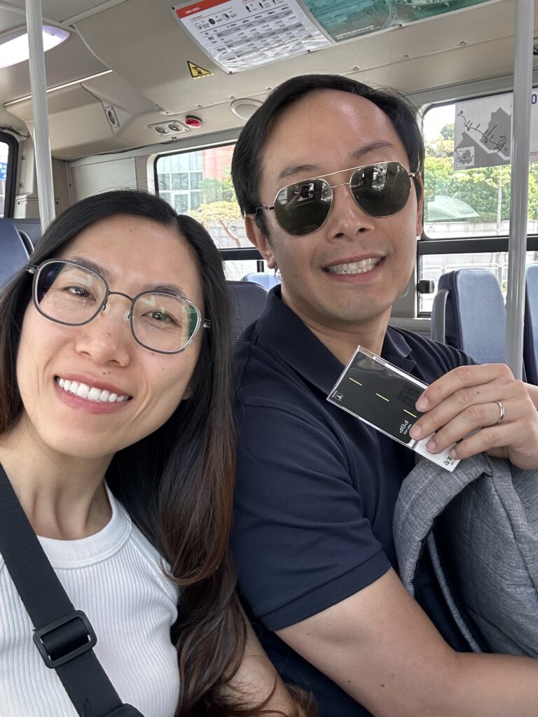 Using a T‑Money card to pay the bus fare on a public bus in Seoul