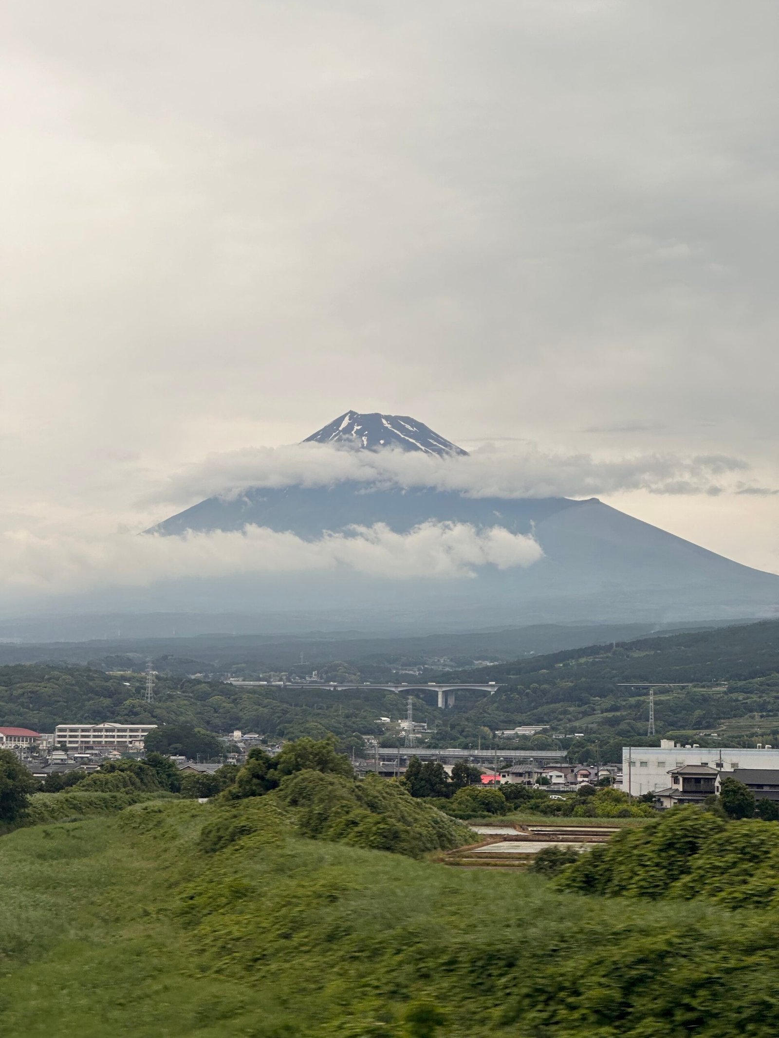 The wondrous sight of Mount Fuji as you pass by on the Shinkansen from Kyoto to Odawara 
